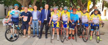 https://www.tp24.it/immagini_articoli/01-06-2023/1685630817-0-tappa-a-marsala-per-i-ciclisti-emiliani-della-pedalata-per-la-legalita.jpg
