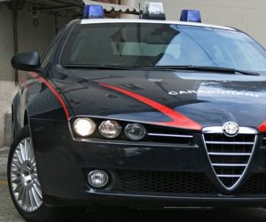 https://www.tp24.it/immagini_articoli/02-04-2017/1491134598-0-pantelleria-i-carabinieri-arrestano-due-persone-per-furti-e-danneggiamenti.jpg