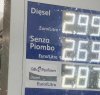 https://www.tp24.it/immagini_articoli/13-03-2022/1647200016-0-in-sicilia-il-gasolio-sfiora-i-3-euro-al-litro.jpg