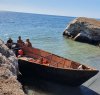 https://www.tp24.it/immagini_articoli/13-09-2022/1663082192-0-sbarco-di-migranti-a-marsala-con-una-barca-in-legno-arrivano-fino-al-mediterraneo-il-video.jpg