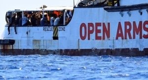 https://www.tp24.it/immagini_articoli/13-11-2020/1605253016-0-arriva-a-trapani-la-nave-open-arms-ha-salvato-200-persone-nel-mediterraneo-nbsp.jpg