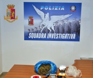 https://www.tp24.it/immagini_articoli/16-09-2020/1600238223-0-mezzo-chilo-di-marijuana-in-casa-arrestato-spacciatore-a-mazara.jpg