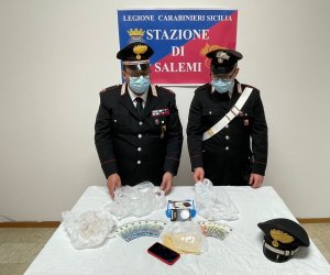 https://www.tp24.it/immagini_articoli/19-04-2021/1618817773-0-salemi-in-auto-con-la-cocaina-arrestato-corriere-della-droga.jpg