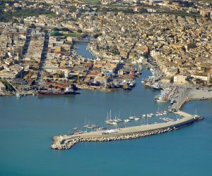 https://www.tp24.it/immagini_articoli/20-05-2021/1621531188-0-al-via-i-lavori-nel-porto-nuovo-di-mazara-presto-la-nave-per-pantelleria.jpg