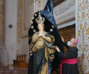 https://www.tp24.it/immagini_articoli/25-05-2022/1653476951-0-campobello-restaurata-la-statua-della-madonna-immacolata-a-mazara-la-rassegna-di-musica-sacra.jpg