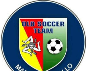 https://www.tp24.it/immagini_articoli/26-04-2022/1651000130-0-calcio-vecchie-glorie-la-old-soccer-team-di-mazara-del-vallo-al-torneo-calcistico-citta-di-jesolo.jpg