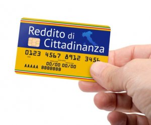 https://www.tp24.it/immagini_articoli/29-09-2021/1632907471-0-sono-123mila-in-italia-i-furbetti-del-reddito-di-cittadinanza.jpg